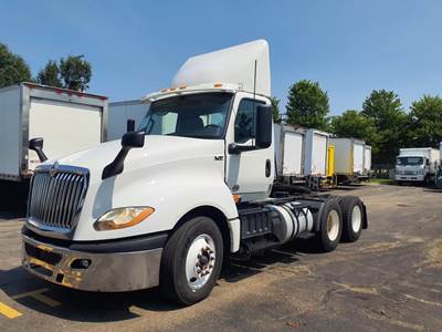 International LT625 Day Cab Truck - 400HP, 10 Speed Automatic