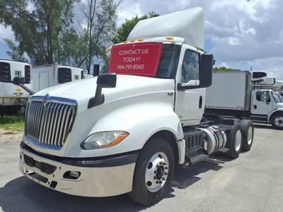International LT625 Day Cab Truck - 430HP, 10 Speed Automatic