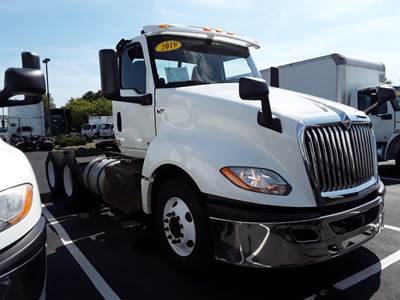 International LT625 Day Cab Truck - 400HP, 10 Speed Automatic