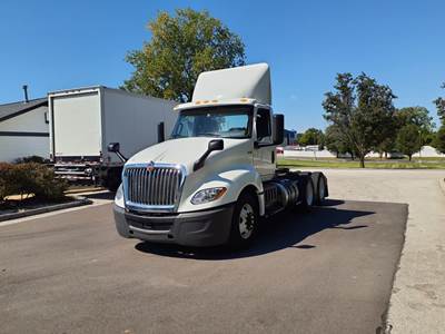 International LT625 Day Cab Truck - 400HP, 10 Speed Automatic