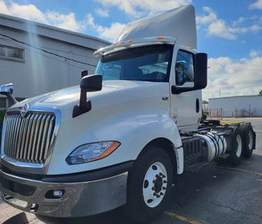 International LT625 Day Cab Truck - 400HP, 10 Speed Automatic