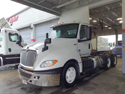 International LT625 Day Cab Truck - 400HP, 10 Speed Automatic