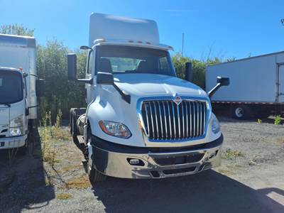 International LT625 Day Cab Truck - 430HP, 10 Speed Automatic