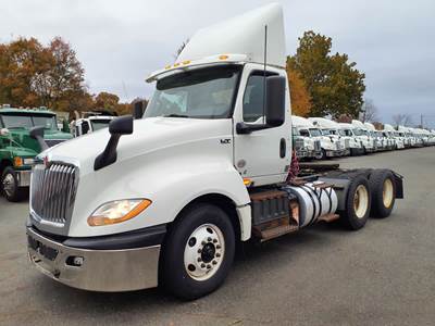 International LT625 Day Cab Truck - 400HP, 10 Speed Automatic