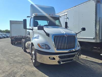 International LT625 Day Cab Truck - 400HP, 10 Speed Automatic