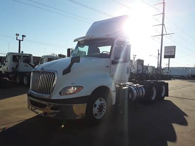International LT625 Day Cab Truck - 430HP, 10 Speed Automatic