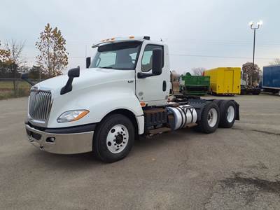 International LT625 Day Cab Truck - 400HP, 10 Speed Automatic
