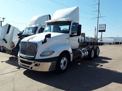 International LT625 Day Cab Truck - 430HP, 10 Speed Automatic