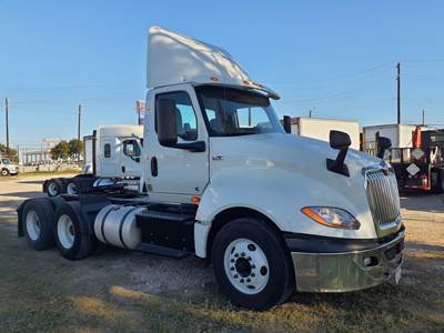 International LT625 Day Cab Truck - 400HP, 10 Speed Automatic