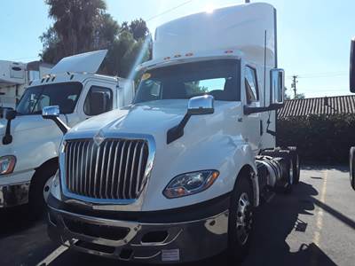 International LT625 Day Cab Truck - 400HP, 12 Speed Automatic