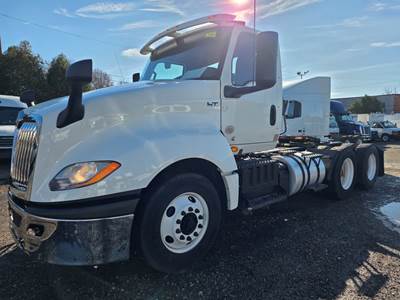 International LT625 Day Cab Truck - 400HP, 10 Speed Automatic