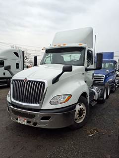International LT625 Day Cab Truck - 400HP, 10 Speed Automatic