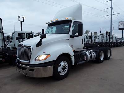 International LT625 Day Cab Truck - 400HP, 10 Speed Automatic