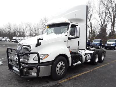 International LT625 Day Cab Truck - 450HP, 10 Speed Automatic