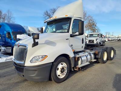 International LT625 Day Cab Truck - 400HP, 10 Speed Automatic