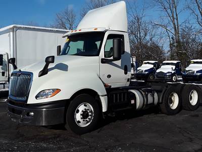 International LT625 Day Cab Truck - 400HP, 10 Speed Automatic