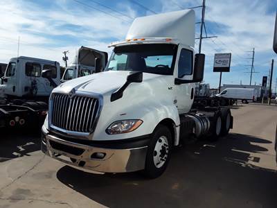 International LT625 Day Cab Truck - 430HP, 10 Speed Automatic
