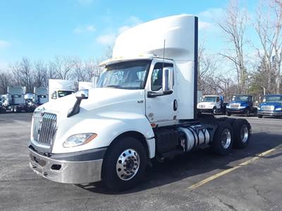 International LT625 Day Cab Truck - 450HP, 10 Speed Automatic