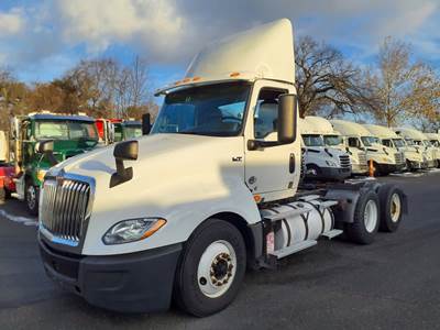International LT625 Day Cab Truck - 400HP, 10 Speed Automatic