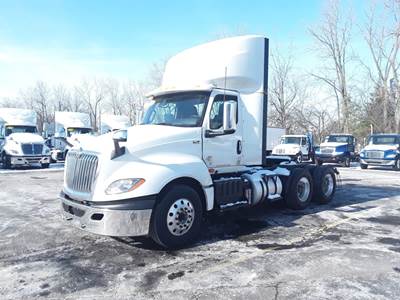 International LT625 Day Cab Truck - 450HP, 10 Speed Automatic