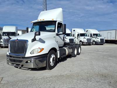 International LT625 Day Cab Truck - 400HP, 10 Speed Automatic