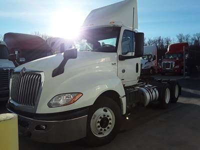 International LT625 Day Cab Truck - 430HP, 10 Speed Automatic
