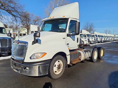 International LT625 Day Cab Truck - 500HP, 13 Speed Automatic