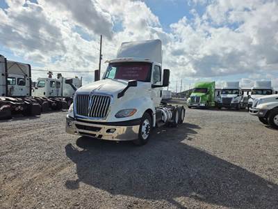 International LT625 Day Cab Truck - 400HP, 10 Speed Automatic