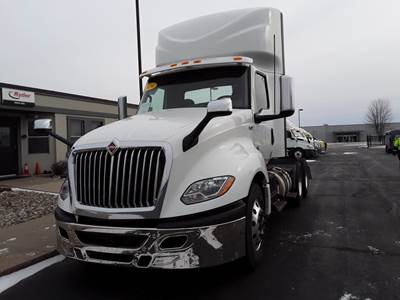 International LT625 Day Cab Truck - 400HP, 10 Speed Manual
