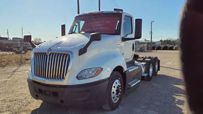 International LT625 Day Cab Truck - 400HP, 12 Speed Automatic
