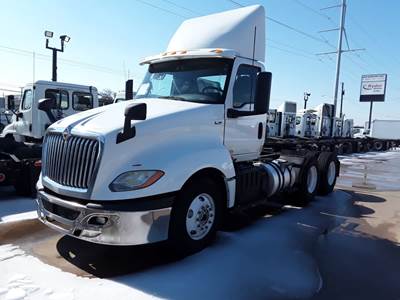 International LT625 Day Cab Truck - 430HP, 10 Speed Automatic