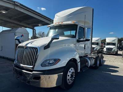 International LT625 Day Cab Truck - 400HP, 10 Speed Automatic