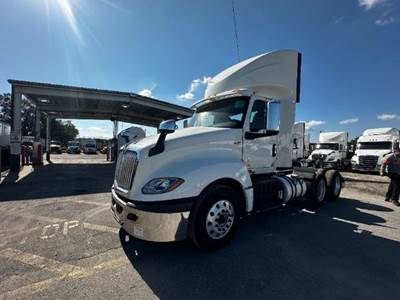 International LT625 Day Cab Truck - 400HP, 10 Speed Automatic