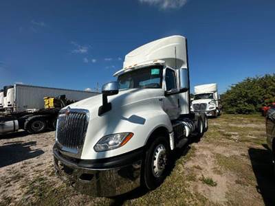 International LT625 Day Cab Truck - 400HP, 10 Speed Automatic