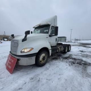 International LT625 Day Cab Truck - 450HP, 12 Speed Automatic