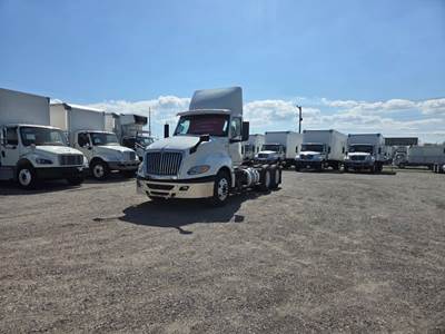 International LT625 Day Cab Truck - 450HP, 12 Speed Automatic