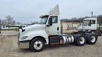International LT625 Day Cab Truck - 400HP, 10 Speed Automatic