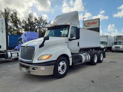 International LT625 Day Cab Truck - 430HP, 10 Speed Automatic
