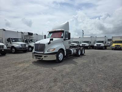 International LT625 Day Cab Truck - 400HP, 10 Speed Automatic