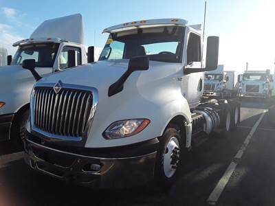 International LT625 Day Cab Truck - 430HP, 10 Speed Automatic