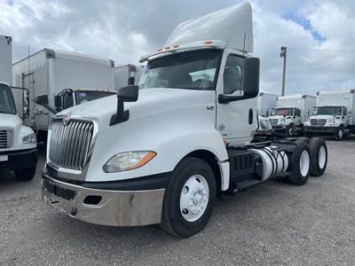 International LT625 Day Cab Truck - 430HP, 10 Speed Automatic