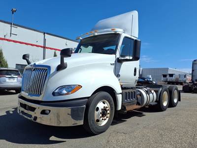 International LT625 Day Cab Truck - 400HP, 10 Speed Automatic