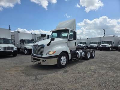 International LT625 Day Cab Truck - 430HP, 10 Speed Automatic