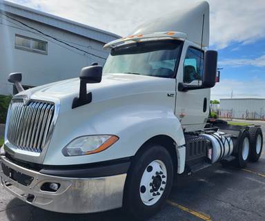 International LT625 Day Cab Truck - 400HP, 10 Speed Automatic