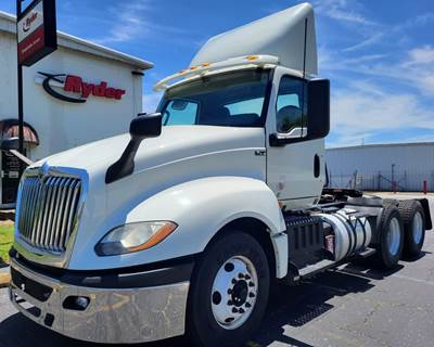 International LT625 Day Cab Truck - 400HP, 10 Speed Automatic