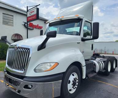 International LT625 Day Cab Truck - 400HP, 12 Speed Automatic