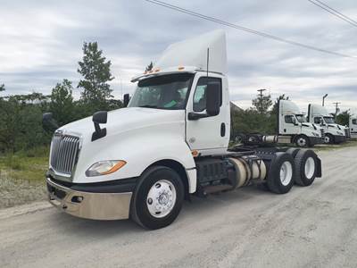 International LT625 Day Cab Truck - 430HP, 10 Speed Automatic