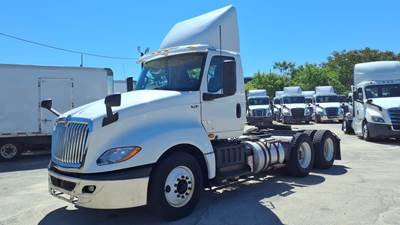 International LT625 Day Cab Truck - 430HP, 10 Speed Automatic