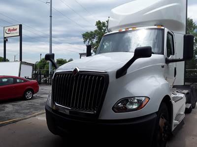 International LT625 Day Cab Truck - 450HP, 12 Speed Automatic