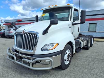 International LT625 Day Cab Truck - 400HP, 10 Speed Automatic